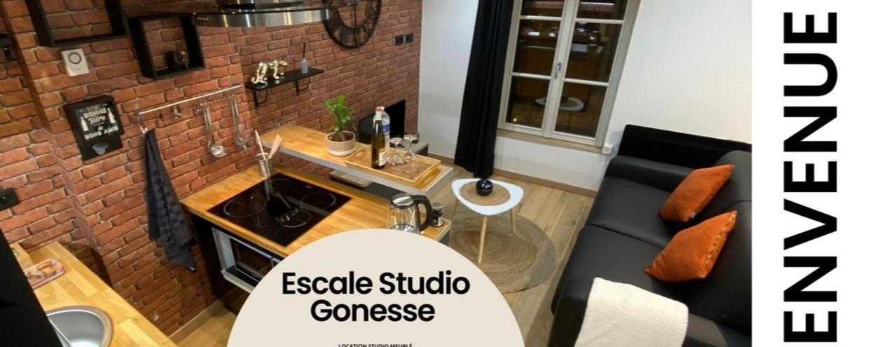 Escale Studio 21M Aeroport Cdg Parc Expo Asterix Gonesse Bagian luar foto